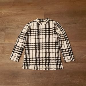 Black and White Patterned Long Sleeved Shirt